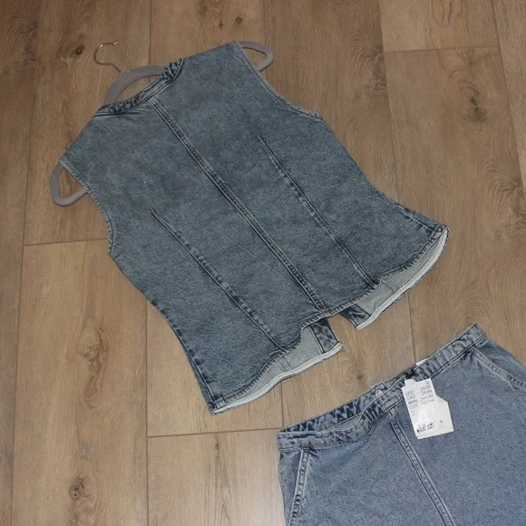 NWT H&M Denim Suit Vest - Medium - Picture 4 of 6